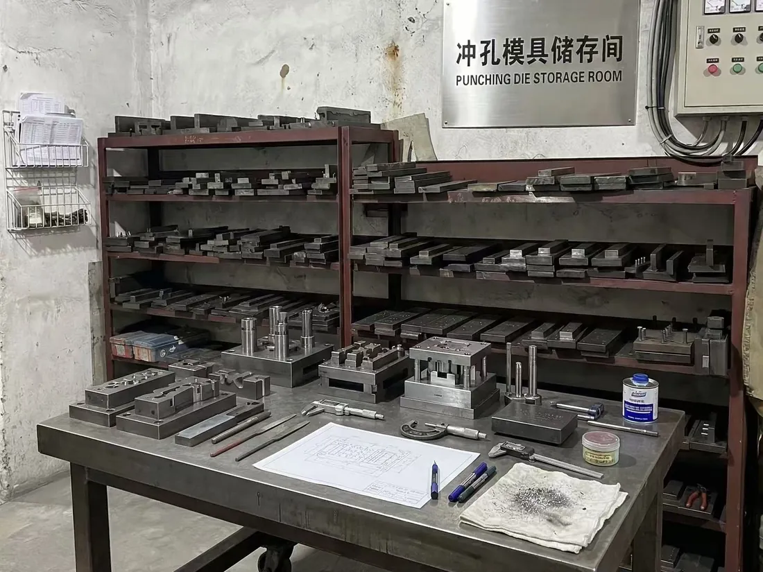 Wire mesh tooling and equipment