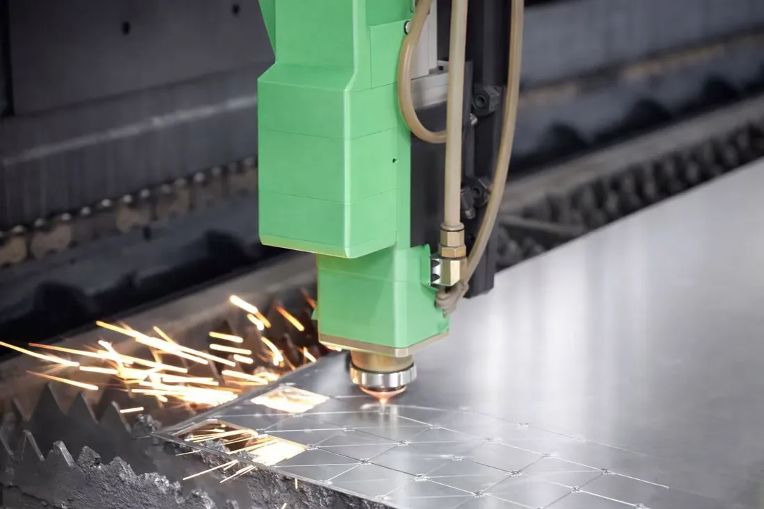 Wire mesh tooling and mold support