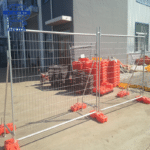 Temporary fence plastic base and metal clamp accessories detail | ANJIA