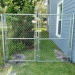 Double leaf chain link fence gate installed for residential backyard | ANJIA