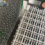 Factory quality inspection measuring wire diameter of hot dipped galvanized heavy crimped wire mesh with digital caliper | ANJIA