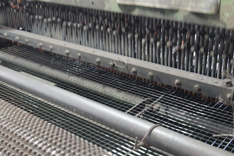 How ANJIA Uses Wire Mesh Production Photo Updates During Order Follow-Up